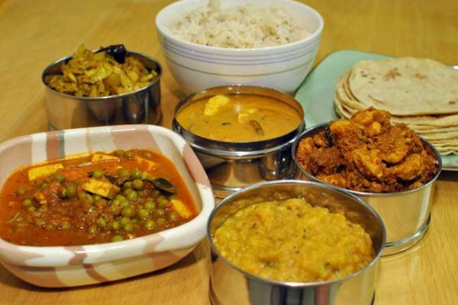 Tiffin Services in Bandra